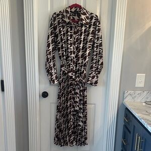 Eloquii Brown and Cream Abstract Print Long Sleeve Shirt Dress with Tie Waist